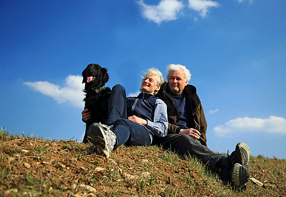 포토 JPG 해외이미지 라이프스타일 손 커플 계절 여자 남자 행복 결혼 2 밭 포유류 관계 자연 하늘 결혼식 휴가 함께함 건강 사랑 옥수수 사람 풍경 성인 야외 두명 여름 반려동물 운동 가을 개 리트리버 래브라도리트리버 동반자 해외202004 해외포토 동물 감정 컨셉 농업 곡류 이벤트 생활 신체부위 생태계 파일형식 이미지허브