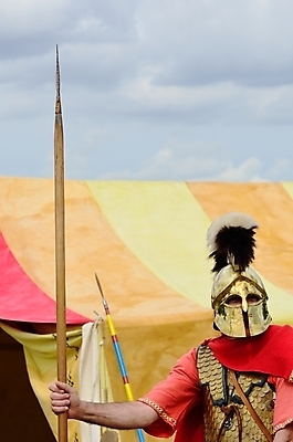 포토 JPG 해외이미지 창 무기 경비 이벤트 사람없음 역사 재산 헬멧 로마 방패 병정 전사 갑옷 로마인 제국 해외202004 해외포토 안전 인종 금융 이탈리아 보호 보호장비 파일형식 이미지허브