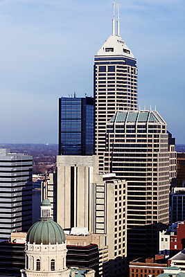 포토 JPG 해외이미지 여행 안테나 사람없음 야외 건물 파란색 도시풍경 사무실 고층빌딩 미국 도시 도심 스카이라인 해외202004 해외포토 건축물 컬러 북아메리카 비즈니스 통신 풍경 빌딩 파일형식 이미지허브