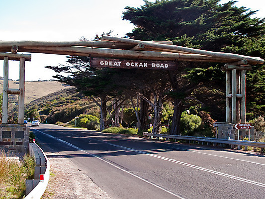 포토 JPG 해외이미지 아이콘 도로 여행 표시 휴가 경고 풍경 사람없음 목재 여행객 고속도로 호주 큼 사인 수목 해외202004 해외포토 나무 길 재료 교통시설 사람 오세아니아 크기 파일형식 이미지허브