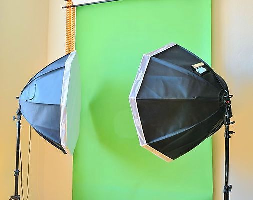 포토 JPG 해외이미지 직업 종이 벽 백그라운드 컨셉 우산 직장 실내 사람없음 내부 세로 초록색 빛 우주 사진촬영 공백 방 장비 램프 점 작업실 슛 스포트라이트 삼각대 빛망울 반사경 외양간 카피스페이스 해외202004 해외포토 컬러 회사 조명 촬영 파일형식 이미지허브