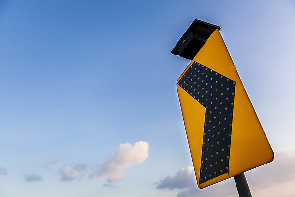 포토 JPG 해외이미지 아이콘 배너 유럽 도로 컨셉 돈 하늘 미래 간판 아이디어 경고 사람없음 금융 경제 노란색 라벨 방 회색 유로 시간 좌절 위험 예측 심볼 경계 사인 도로표지판 문제 파산 나쁜 경보 부정적 어려움 우울증 위기 트러블 해외202004 해외포토 감정 나라 길 컬러 교통시설 프레임 표지판 재산 질병 파일형식 이미지허브