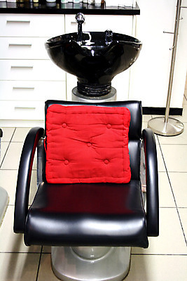 포토 JPG 해외이미지 백인 모델 직업 헤어스타일 손 디자인 여자 행복 얼굴 사람 사람없음 치료 금발 머리 유행 상점 붓 머리빗 업무 우아함 미용사 이발 자르기 고객 머리장식 이발소 돌봄 스타일리스트 이발사 스타일 해외202004 해외포토 서양인 감정 컨셉 의학 모션 신체부위 장식 미용용품 작업 뷰티샵 파일형식 이미지허브