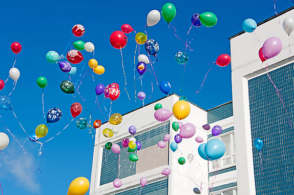 포토 JPG 해외이미지 구름 행복 리본 백그라운드 오렌지 공 자연 하늘 주택 기술 이벤트 사람없음 야외 건물 공중 장식 빨간색 초록색 여름 파란색 빛 컬러풀 햇빛 노란색 파티 활발 자유 흰색 축하 잡기 생일 그룹 큼 오브젝트 풍선 제비 멀티 헬륨 많음 해외202004 해외포토 자연요소 건축물 계절 기념일 감정 컬러 컨셉 과일 모션 조류 태양 원소 크기 생태계 파일형식 이미지허브