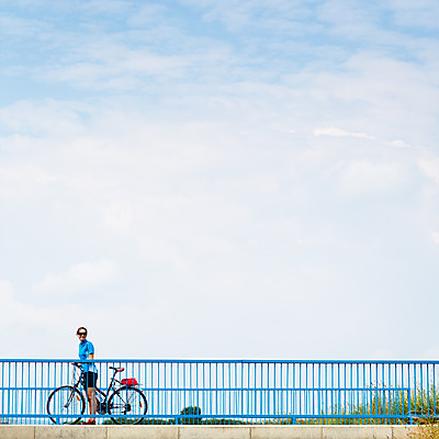 포토 JPG 해외이미지 라이프스타일 여자 포스터 스포츠 백그라운드 자연 벽지 하늘 추상 건강 한명 야외 장식 물 여름 파란색 운동 햇빛 맑음 자전거 봄 활발 마시기 시골 정지 승차 헬멧 인쇄 큼 순환 주말 단절 바이킹 바이탈 철책 미니멀리스트 해외202004 해외포토 자연요소 1 계절 컬러 컨셉 무늬 모션 날씨 사람 생활 태양 바이크 보호장비 크기 생태계 파일형식 이미지허브