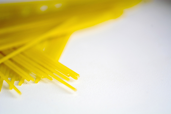 포토 JPG 해외이미지 모양 전통 문화 음식 백그라운드 패턴 다이어트 재료 건조 파스타 건강 스파게티 요리 사람없음 노란색 쌓기 식당 식사 저녁식사 이탈리아 흰색 신선 황금 닫기 정상 밀 다발 지중해 먹기 날씬함 국수 질감 날것 점심식사 고립 마카로니 생식 얇은 채식주의자 해외202004 해외포토 유럽 바다 컬러 무늬 모션 곡류 서양음식 상점 면류 몸매 채식 파스타면 파일형식 이미지허브