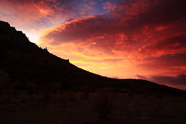 포토 JPG 해외이미지 구름 외관 이동 자연 미래 산 풍경 사람없음 야외 여름 빛 환경 희망 일몰 안개 큼 신비 드넓은 우크라이나 해외202004 해외포토 자연요소 계절 감정 유럽 컨셉 날씨 노을 크기 생태계 파일형식 이미지허브
