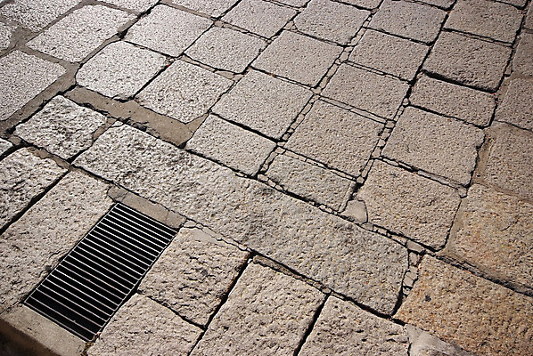 포토 JPG 해외이미지 모양 전통 디자인 영어 도로 길 선 백그라운드 패턴 건축양식 표면 추상 벽돌 영국 잉글랜드 거리 바닥 사람없음 빛 스크린 검은색 어둠 블록 회색 수확 조약돌 바위 시골 고속도로 역사 닫기 오솔길 큐브 휴양지 질감 정사각형 땅바닥 방법 옛날 화강암 해외202004 해외포토 도형 문자 건축 유럽 컬러 무늬 농업 교통시설 모션 장소 암석 돌_바위 파일형식 이미지허브