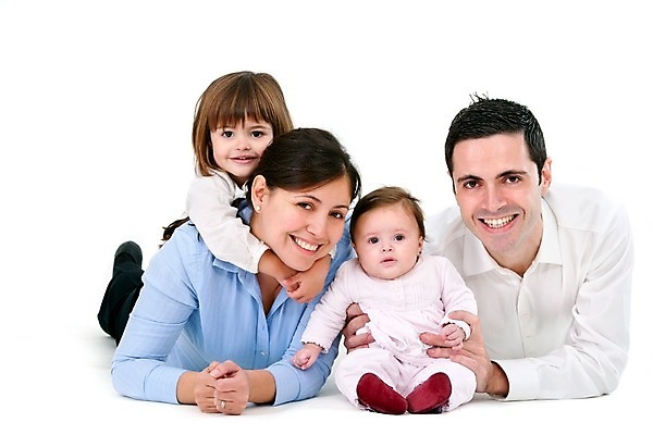 포토 JPG 해외이미지 백인 라이프스타일 여자 남자 딸 행복 어린이 장난 가족 포옹 놀이 엄마 주택 함께함 실내 사랑 웃음 사람 여러명 성인 아빠 형제 고립 해외202004 해외포토 서양인 감정 다수 컨셉 관계 안기 표정 내부 건물 생활 파일형식 이미지허브