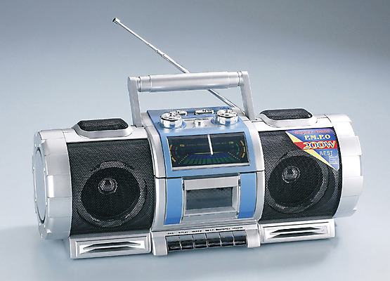 포토 JPG 해외이미지 음악 음향기기 버튼 안테나 사람없음 확성기 소리 은색 라디오 고립 해외202004 해외포토 컬러 통신 문화예술 전자제품 파일형식 이미지허브