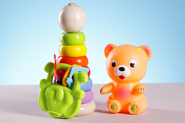 포토 JPG 해외이미지 실내 사람없음 장난감 곰인형 아기용품 동물인형 고리던지기 해외202004 해외포토 인형 내부 던지기 오브젝트 파일형식 이미지허브