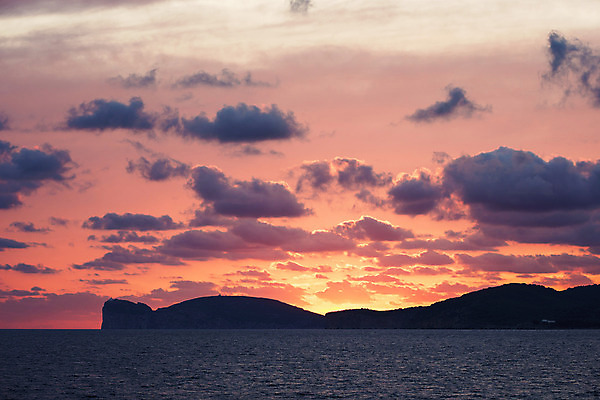 포토 JPG 해외이미지 구름 유럽 바다 여행 백그라운드 오렌지 자연 하늘 휴가 풍경 사람없음 물 여름 태양 반사 일출 황혼 일몰 이탈리아 저녁 지중해 장면 수평선 해외202004 해외포토 자연요소 계절 나라 과일 노을 야간 생태계 파일형식 이미지허브
