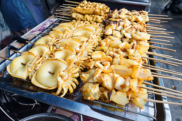 포토 JPG 해외이미지 동물 전통 아시아 음식 바다 조각 비즈니스 태국 자연 연체동물 패스트푸드 육류 요리 사람없음 세일 상점 식당 식사 저녁식사 신선 뜨거움 시장 맛 그릴 바비큐 난로 먹기 계산대 해산물 책상 무역 오징어 준비 흙더미 점심식사 해외202004 해외포토 나라 산업 가구 컨셉 식재료 모션 주방용품 무척추동물 수중동물 흙 인스턴트 난방기 생태계 파일형식 더미 이미지허브