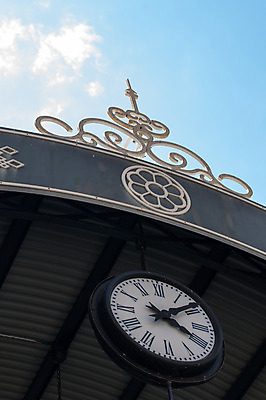 포토 JPG 해외이미지 유럽 문화 호수 시계 섬 건축양식 하늘 지붕 날씨 화살 주택 사람없음 건물 옆모습 장식 파란색 도시풍경 숫자 검은색 이탈리아 회색 골동품 도시 시간 보트 센터 역사 역 정상 지중해 다이얼 타운 건너기 옛날 스타일 디테일 해외202004 해외포토 문자 건축물 건축 나라 바다 뷰포인트 컬러 배_교통 교통시설 모션 풍경 파일형식 이미지허브