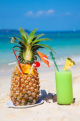 포토 JPG 해외이미지 라이프스타일 행복 음료 모래 바다 섬 여행 백그라운드 다이어트 유리 하늘 휴가 휴식 건강 사람없음 물 여름 파란색 햇빛 태양 반사 파티 평화 주스 추위 신선 칵테일 시원함 탈출 휴양지 밀짚 바하마 이국적 파라다이스 해외202004 해외포토 자연요소 계절 감정 컬러 컨셉 재질 주류 이벤트 생활 장소 짚 파일형식 이미지허브