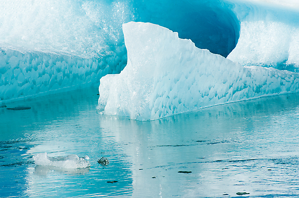 포토 JPG 해외이미지 계절 호수 백그라운드 겨울 패턴 자연 추상 아이슬란드 풍경 사람없음 물 파란색 반사 냉동 얼음 추위 흰색 북극 묘사 질감 빙하 서리 알프스 장면 빙산 석호 내추럴 강렬 깊이 스칸디나비아 웅장함 해외202004 해외포토 자연요소 유럽 컬러 무늬 극지방 생태계 파일형식 이미지허브