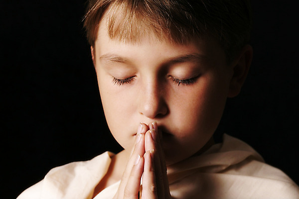 포토 JPG 해외이미지 종교 어린이 천사 한명 소년 교회 믿음 성경 희망 기도 사찰 예수 성자 축복 집중 명상 감사 신성 추수감사절 정직 용서 결백 복음 사실 성찬식 숭배 신앙심 충실 칭찬 해외202004 영광군 해외포토 1 남자 감정 기독교 컨셉 종교용품 종교건축 사람 건물 신_종교 전라남도 파일형식 이미지허브