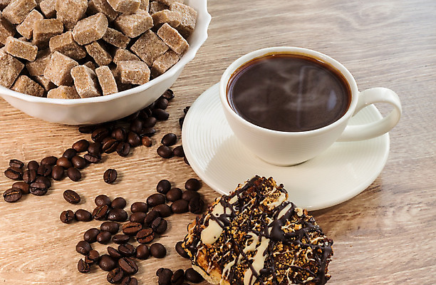 포토 JPG 해외이미지 커피 음료 사람없음 컵 쿠키 검은색 카페 원두 시골 커피잔 향기 아로마 따뜻한음료 아라비카 해외202004 해외포토 식기 컬러 디저트 잔 상점 냄새 파일형식 이미지허브