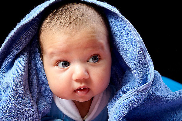 포토 JPG 해외이미지 백인 응시 얼굴 사랑 한명 사람 청춘 기쁨 아기 긍정 걸음마 천진난만 해외202004 해외포토 서양인 1 시선 감정 컨셉 모션 신체부위 파일형식 이미지허브