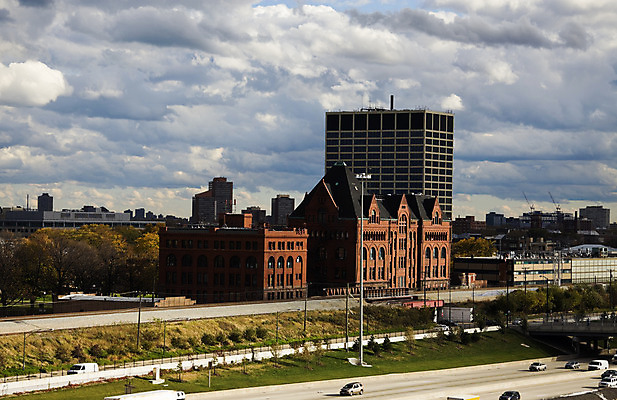 포토 JPG 해외이미지 나무 구름 교육 건축양식 학교 자동차 사람없음 건물 가로 도시풍경 도시 고속도로 역사 시티라이프 시카고 해외202004 해외포토 자연요소 식물 라이프스타일 건축물 건축 도로 육상교통 풍경 미국 파일형식 이미지허브