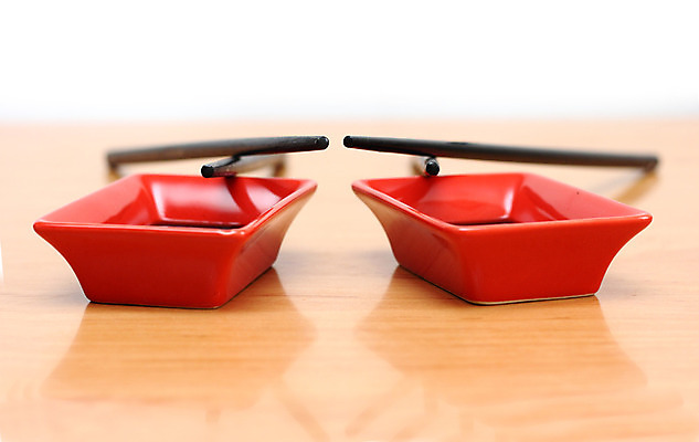 포토 JPG 해외이미지 모양 전통 접시 아시아 문화 음식 2 일러스트 비즈니스 젓가락 탁자 동양인 사람없음 그래픽 장식 빨간색 컴퓨터 주방 일본 식사 저녁식사 중국 흰색 기구 도자기 막대기 오브젝트 싱글 그림 정사각형 만들기 고립 해외202004 해외포토 도형 식기 나라 컬러 가구 모션 수저 인종 전자제품 파일형식 이미지허브