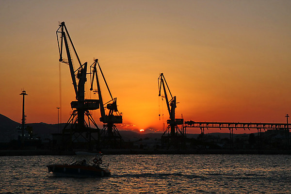 포토 JPG 해외이미지 바다 여행 하늘 사람없음 항구 일몰 화물 지중해 그리스 포트 해외202004 해외포토 유럽 교통시설 노을 운송업 파일형식 이미지허브