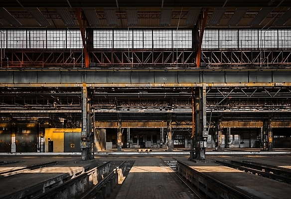 포토 JPG 해외이미지 산업 벽 백그라운드 건축양식 창문 공장 바닥 직장 실내 사람없음 내부 건물 빛 금속 어둠 방 도시 제조 큼 버리기 타일 창고 천장 무거움 옛날 철강 오싹 해외202004 해외포토 건축물 건축 회사 공업 모션 재질 무게 크기 파일형식 이미지허브