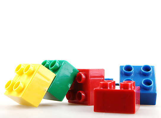 포토 JPG 해외이미지 실내 사람없음 블록 흰배경 레고 블록쌓기 해외202004 해외포토 백그라운드 내부 장난감 쌓기 흰색 파일형식 이미지허브