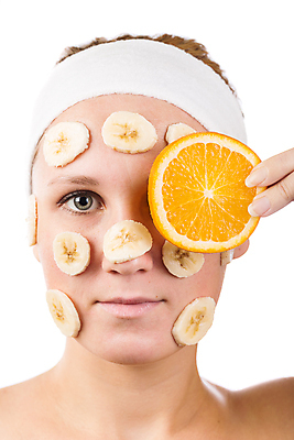 포토 JPG 해외이미지 백인 라이프스타일 웰빙 여자 행복 얼굴 신체 오렌지 자연 휴식 바나나 건강 가면 미술 한명 사람 인종 성인 치료 약 유행 스파 흰색 신선 상품 피부 크림 점토 변장 테라피 여드름 돌봄 수분크림 신청 완전 해외202004 해외포토 서양인 1 감정 컬러 컨셉 과일 의학 모션 문화예술 생활 신체부위 뷰티 화장품 생태계 파일형식 이미지허브