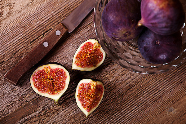 포토 JPG 해외이미지 접시 음식 조각 백그라운드 다이어트 과일 재료 자연 유리 탁자 디저트 건강 씨앗 사람없음 목재 갈색 보라색 가을 시골 직물 신선 그룹 사발 칼 달콤 자르기 유기농 날것 무화과 내추럴 숙성 옛날 이국적 채식주의자 비건 해외202004 해외포토 나무 식물 식기 웰빙 계절 컬러 가구 모션 재질 사기그릇 맛 생태계 채식 파일형식 이미지허브