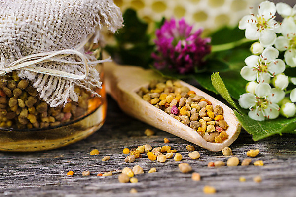 포토 JPG 해외이미지 라이프스타일 꽃 음식 백그라운드 농업 다이어트 오렌지 재료 자연 유리 탁자 건강 사람없음 목재 치료 여름 약 갈색 노란색 쌓기 숟가락 사발 달콤 수분 낟알 벌 유기농 날것 꽃가루 꿀 벌집 내추럴 알레르기 보충 돌봄 바이오 양봉장 해외202004 해외포토 나무 식물 웰빙 계절 산업 컬러 가구 곤충 과일 의학 모션 재질 수저 생활 사기그릇 맛 질병 가루 생태계 파일형식 이미지허브