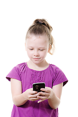 포토 JPG 해외이미지 어린이 텍스트 모바일 세포 말하기 대화 한명 스마트폰 외침 흰색 메시지 전화기 부름 고립 문자메시지 채팅 해외202004 해외포토 1 컬러 모션 사람 핸드폰 스마트기기 소리 파일형식 이미지허브