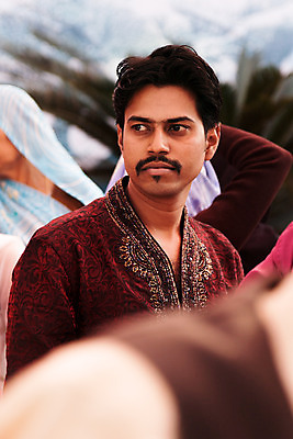 포토 JPG 해외이미지 응시 행복 얼굴 포즈 결혼 백그라운드 생각 결혼식 한명 소년 인도인 해외202004 해외포토 외국인 1 시선 남자 감정 어린이 사람 동양인 이벤트 신체부위 파일형식 이미지허브