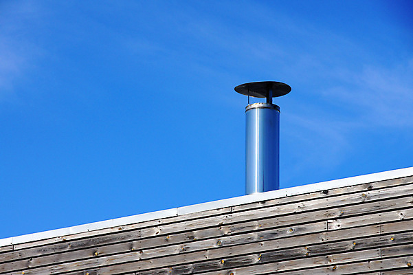 포토 JPG 해외이미지 산업 포장 건축양식 하늘 지붕 벽돌 사람없음 파란색 금속 힘 장비 튜브 천국 공학 골절 철강 파이프라인 해외202004 해외포토 교육 건축 컬러 의학 재질 파이프_관 파일형식 이미지허브