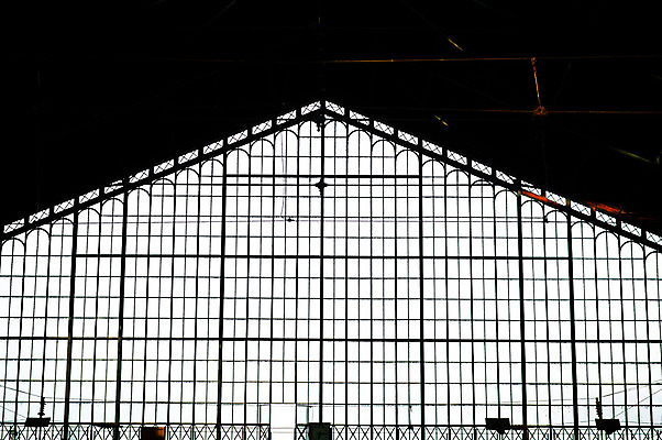 포토 JPG 해외이미지 실루엣 산업 여행 백그라운드 패턴 건축양식 창문 지붕 추상 미술 사람없음 건물 빛 금속 검은색 흰색 역 버리기 질감 모자이크 천국 헝가리 대칭 옛날 철강 해외202004 해외포토 건축물 건축 컬러 무늬 교통시설 모션 재질 문화예술 촬영기법 동유럽 파일형식 이미지허브