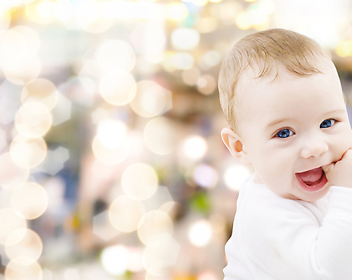 포토 JPG 해외이미지 응시 남자 행복 얼굴 전등 실내 관리 한명 웃음 사람 소년 쇼핑 기쁨 육아 아기 신생아 달콤 부드러움 걸음마 해외202004 해외포토 1 시선 감정 어린이 모션 조명 표정 내부 신체부위 감각 맛 파일형식 이미지허브