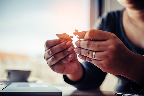포토 JPG 해외이미지 모양 1 손 커플 조각 컨셉 2 비즈니스 부분 손가락 성공 협력 아이디어 함께함 사람 경기 사람없음 건물 빛 태양 일출 일몰 도전 게임 비즈니스맨 퍼즐 황금 계획 저녁 연결 접속 심볼 사인 문제 해결 해외202004 해외포토 자연요소 건축물 남자 스포츠 관계 놀이 신체부위 노을 직장인 야간 파일형식 이미지허브