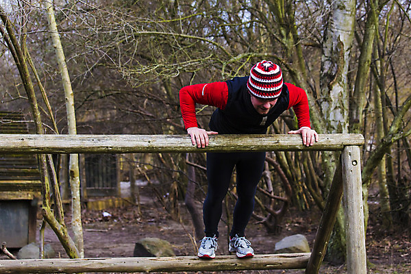 포토 JPG 해외이미지 나무 백인 라이프스타일 웰빙 응시 남자 스포츠 겨울 신체 청소년 자연 건강 덴마크 한명 사람 성인 야외 빨간색 운동복 달리기 조깅 운동 스트레칭 힘 활발 추위 숲 결심 유연 남자한명만 성인만 그루밍족 해외202004 해외포토 서양인 식물 1 시선 옷 계절 컬러 컨셉 모션 북유럽 생활 뷰티 생태계 남자만 파일형식 이미지허브