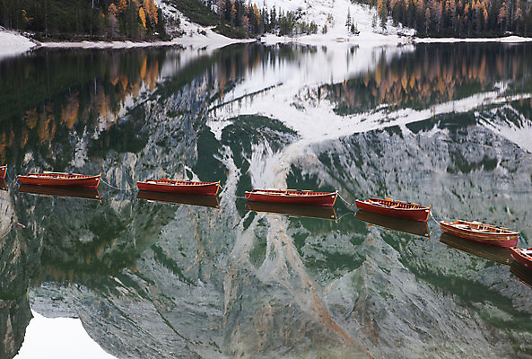 포토 JPG 해외이미지 나무 구름 공원 유럽 호수 여행 자연 하늘 아침 휴가 산 풍경 사람없음 야외 목재 초록색 물 여름 파란색 계곡 힘 침묵 이탈리아 추위 연못 숲 빙하 알프스 장면 절정 터키석 수평선 해외202004 해외포토 주간 자연요소 식물 계절 공공시설 나라 컬러 재료 소리 보석 생태계 파일형식 이미지허브