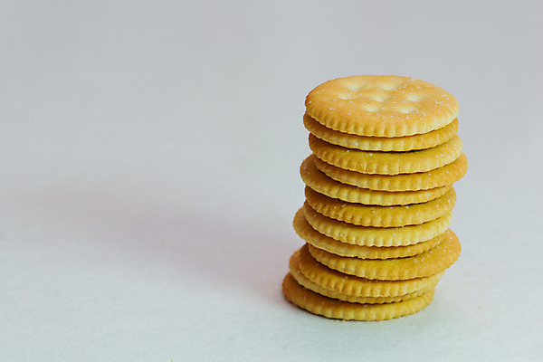 포토 JPG 해외이미지 음식 사람없음 크래커 먹기 해외202004 해외포토 모션 쿠키 파일형식 이미지허브