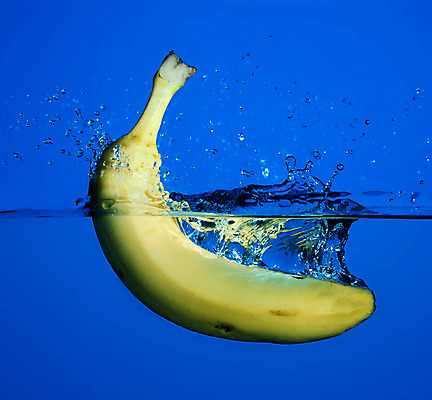 포토 JPG 해외이미지 음식 백그라운드 다이어트 과일 모션 자연 바나나 건강 사람없음 초록색 물 여름 파란색 노란색 봄 거품 흐름 신선 투명 액체 떨어짐 씻기 싱글 상쾌 숙성 잔물결 스플래쉬 해외202004 해외포토 자연요소 계절 감정 물결 컬러 컨셉 청결 생태계 파일형식 이미지허브