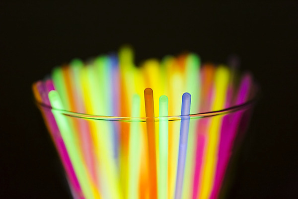 포토 JPG 해외이미지 선 음악 백그라운드 패턴 전구 벽지 추상 조명 미술 사람없음 빨간색 초록색 파란색 빛 컬러풀 장난감 노란색 파티 검은색 램프 춤 칵테일 바 원형 막대기 야간 제비꽃 클럽 질감 디스코 전자 네온 튜브 형광등 광 뮤지컬 자외선 테크노 펑크 환각 주도 해외202004 해외포토 자연요소 도형 꽃 컬러 무늬 문화예술 전등 주류 이벤트 예절 증상 파일형식 이미지허브