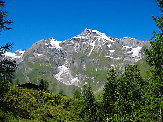 포토 JPG 해외이미지 자연 하늘 산 파노라마 풍경 사람없음 야외 초록색 파란색 컬러풀 환경 계곡 맑음 침묵 절벽 황무지 정상 숲 언덕 지역 암초 멀리 산악지대 웅장함 절정 정확 해외202004 해외포토 컬러 컨셉 날씨 촬영기법 소리 생태계 파일형식 이미지허브