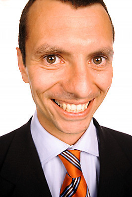 포토 JPG 해외이미지 백인 응시 남자 행복 감정 안경 얼굴 장난 비즈니스 넥타이 한명 서기 미소 사람 소년 청춘 유행 놀람 엄지손가락 흰색 표현 비즈니스맨 혀 충격 고립 바보 벙어리 비명 해외202004 해외포토 서양인 1 시선 잡화 어린이 컬러 컨셉 손가락 모션 표정 신체부위 직장인 입 파일형식 이미지허브