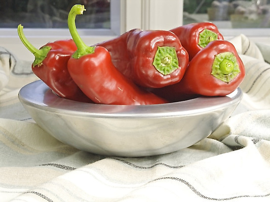 포토 JPG 해외이미지 음식 다이어트 채소 전구 건강 사람없음 빨간색 신선 맛 뿌리 후추 저칼로리 해외202004 해외포토 컬러 컨셉 향신료 파일형식 이미지허브