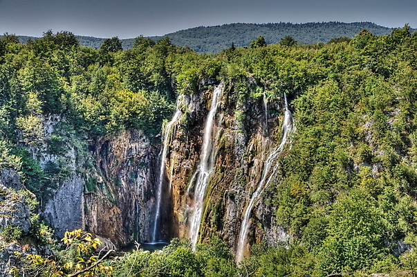 포토 JPG 해외이미지 나무 식물 공원 유럽 길 호수 여행 자연 휴가 안테나 풍경 사람없음 야외 목재 초록색 물 여름 파란색 세계 환경 봄 활발 폭포 신선 재산 숲 크로아티아 내추럴 전국 해외202004 해외포토 자연요소 계절 공공시설 나라 컬러 컨셉 재료 통신 금융 생태계 파일형식 이미지허브