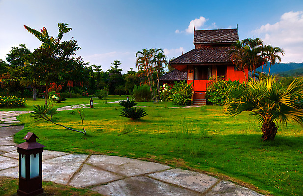 포토 JPG 해외이미지 식물 외관 공원 꽃 아시아 여행 꽃무늬 건축양식 태국 호텔 지붕 휴가 휴식 주택 손바닥 동양인 풍경 사람없음 야외 건물 장식 초록색 여행객 정원 일본 신선 오두막 빌라 타일 시골집 휴양지 발리 해외202004 해외포토 건축물 손 공공시설 건축 나라 컬러 섬 컨셉 무늬 숙소 사람 인종 장소 인도네시아 파일형식 이미지허브
