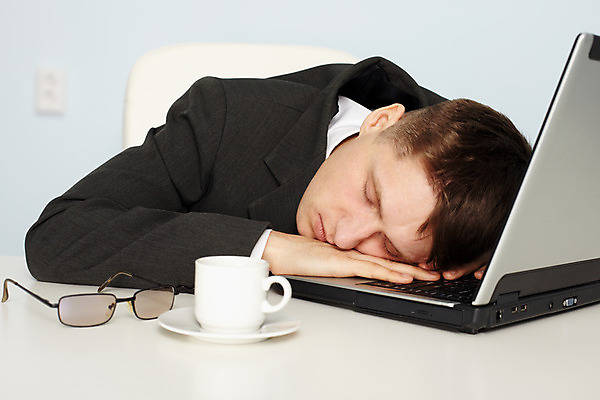 포토 JPG 해외이미지 남자 엎드리기 비즈니스 실내 피곤 한명 상반신 성인 노트북 업무 비즈니스맨 졸음 업무과다 과로 성인남자한명만 해외202004 해외포토 1 감정 컨셉 모션 사람 내부 전자제품 작업 직장인 남자한명만 성인남자만 파일형식 이미지허브