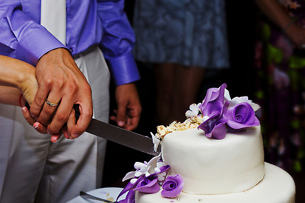 포토 JPG 해외이미지 전통 커플 꽃 결혼 꽃무늬 결혼식 남편 디저트 기념 사탕 창조 사랑 이벤트 사람없음 장식 케이크 보라색 얼음 축제 기쁨 흰색 축하 칼 달콤 큼 설탕 자르기 굽기 부드러움 충동구매 특별함 몽환 프로스팅 해외202004 해외포토 자연요소 식물 감정 음식 컬러 컨셉 무늬 관계 모션 쇼핑 감각 맛 크기 구이 제빵 과소비 파일형식 이미지허브
