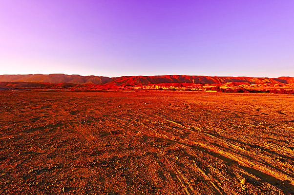 포토 JPG 해외이미지 도로 모래 여행 자연 하늘 아침 산 건조 풍경 사람없음 야외 여름 햇빛 태양 일출 골짜기 황혼 일몰 사막 바위 시골 황무지 중앙 저녁 위험 그늘 땅 지중해 언덕 화산 먼지 신성 지역 분화구 동쪽 생태학 이스라엘 팔레스타인 해외202004 해외포토 주간 자연요소 계절 교육 길 바다 컨셉 중동 교통시설 노을 돌_바위 야간 방향 생태계 서아시아 파일형식 이미지허브